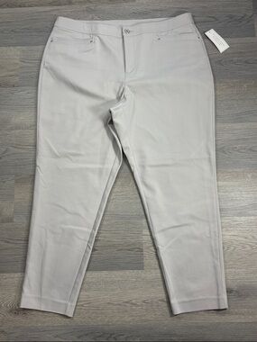 Signature Slimming by CJ Banks Pants - 18W NWT‎